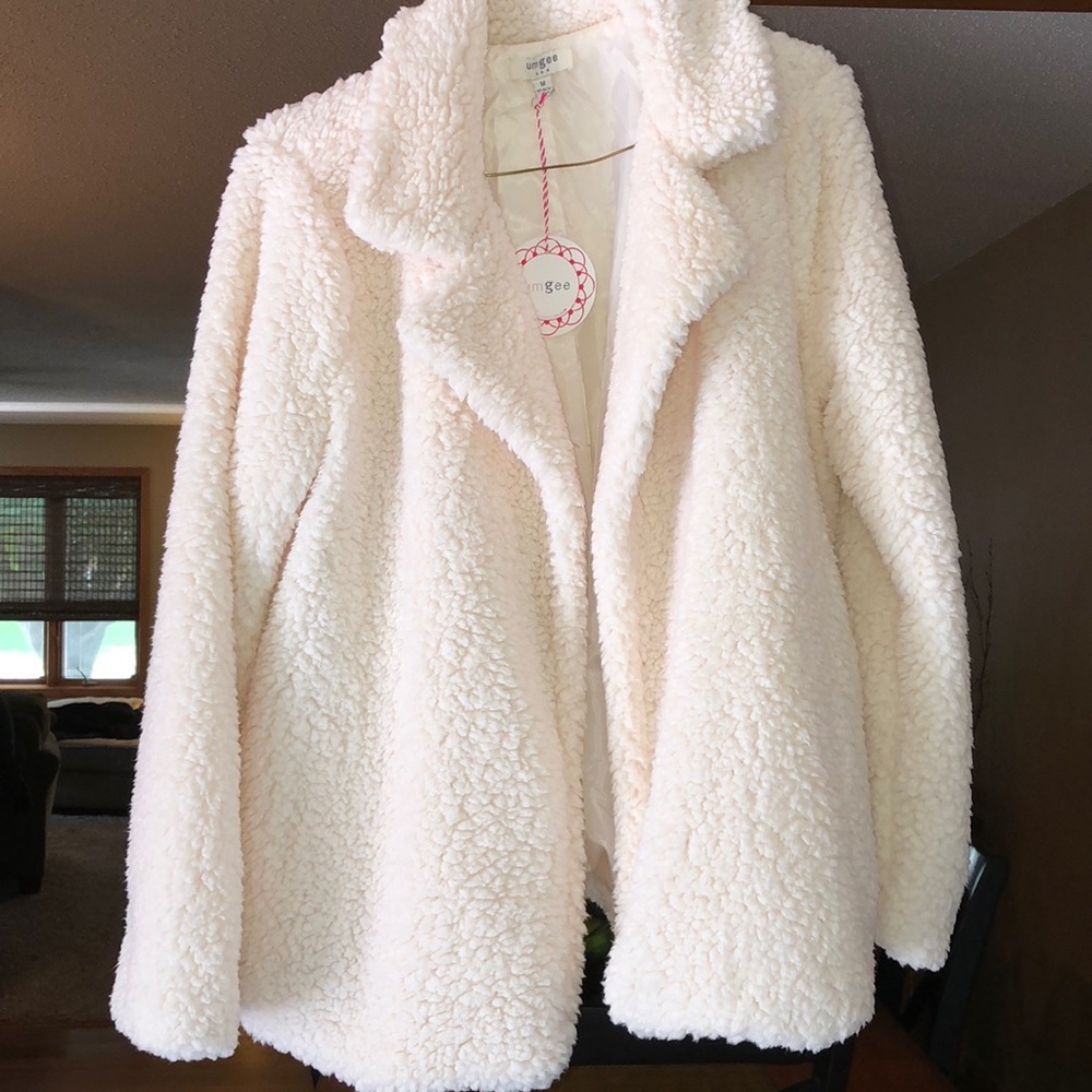 Umgee cream colored soft jacket